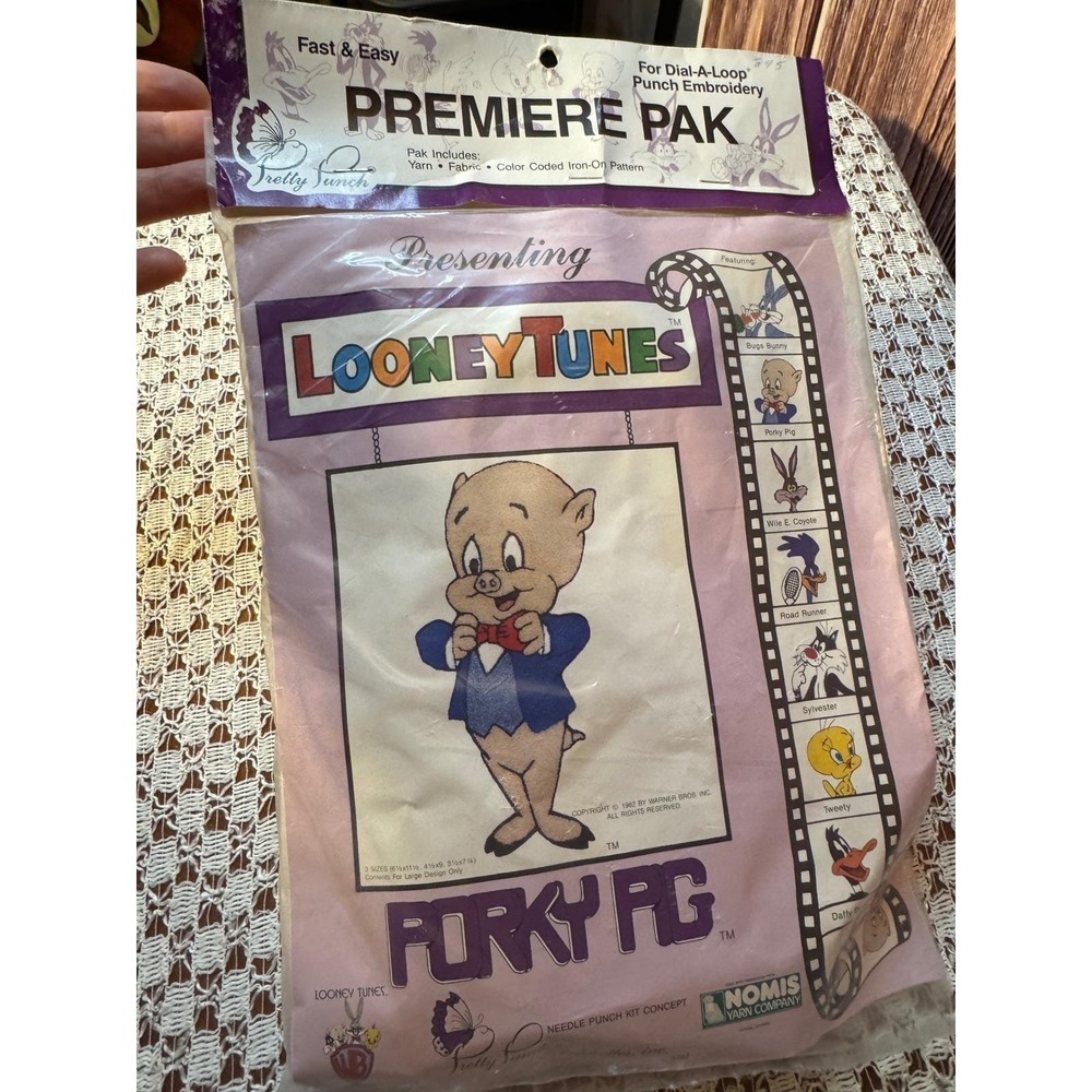 Pretty Punch Looney Tunes Porky Pig Embroidery Kit Pink Vintage 1987 Retro
